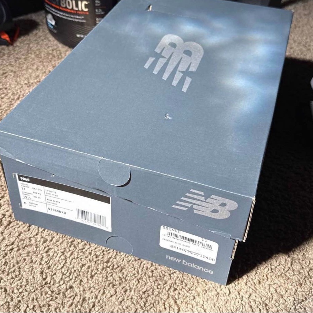 New Balance 9060 - Picture 3 of 3